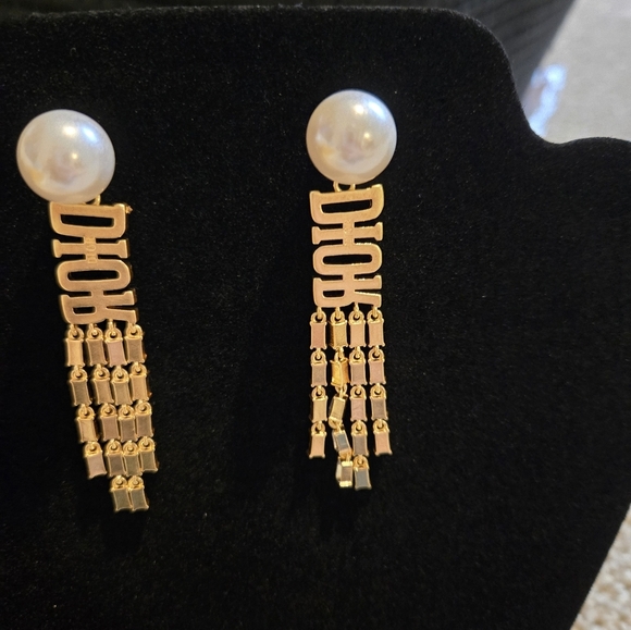 Dior Earings - Picture 5 of 6